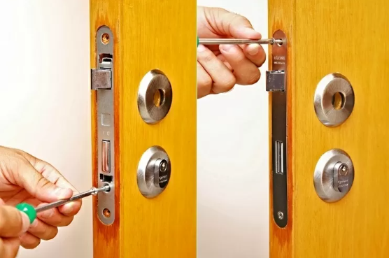 Como instalar uma fechadura de porta | Lusopaulo